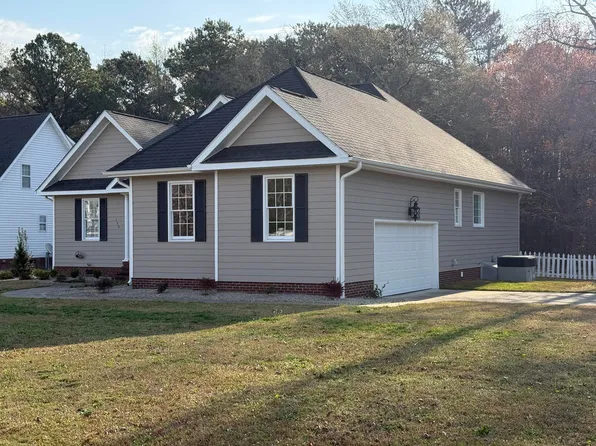 300 Adler Ln, Goldsboro, NC 27530