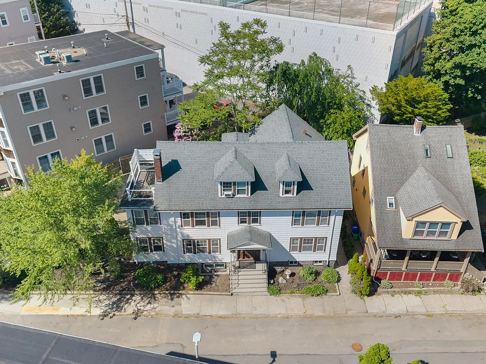 9 Parkwood Ter #2