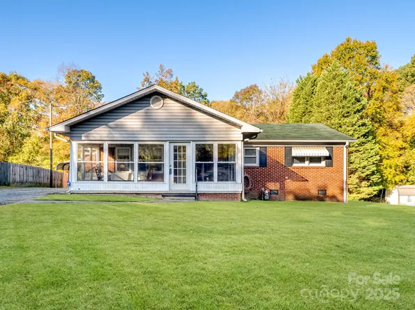 1028 Ashford St, Charlotte, NC 28214