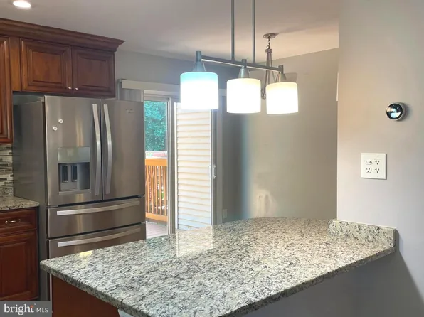 6223 Rathlin Dr, Springfield, VA 22152