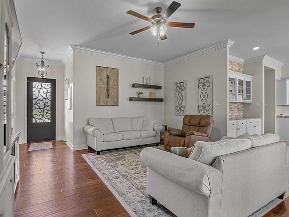 4th image of 12441 Three Lakes Dr