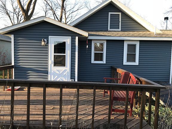 3rd image of 5562 Park Irene Dr NE