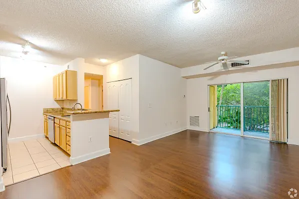 6001 SW 70th St #314 — Photo 8