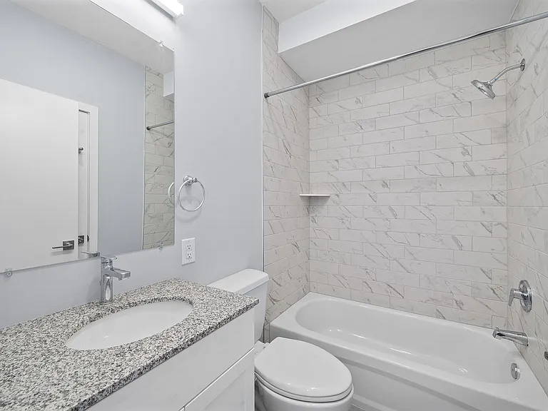 East Tioga Lofts — Photo 34