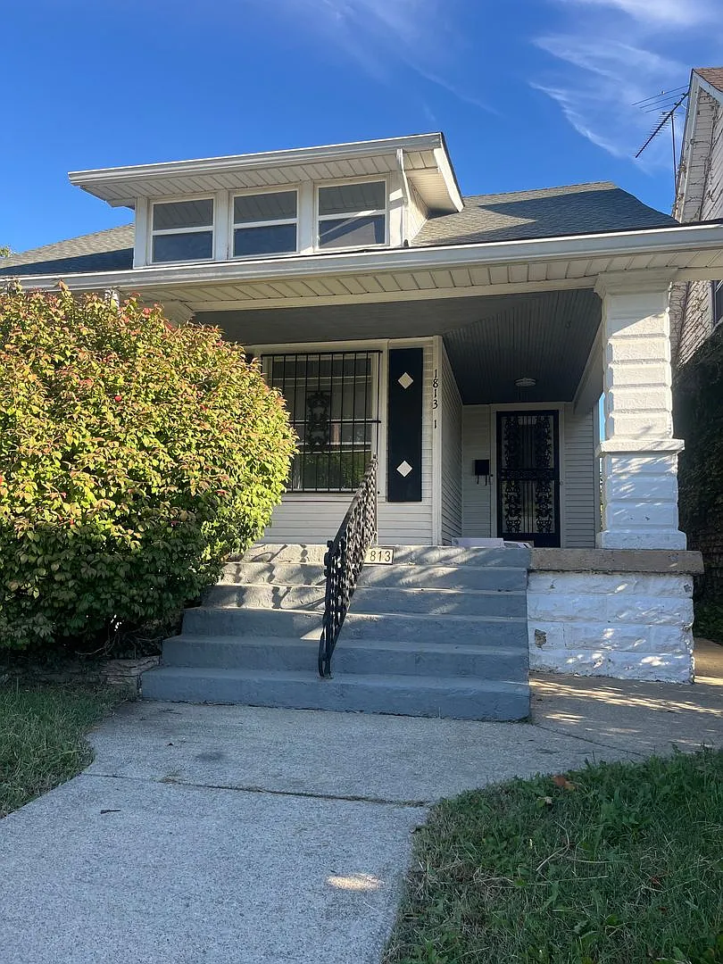 1813 W Gaulbert Ave — Photo 1