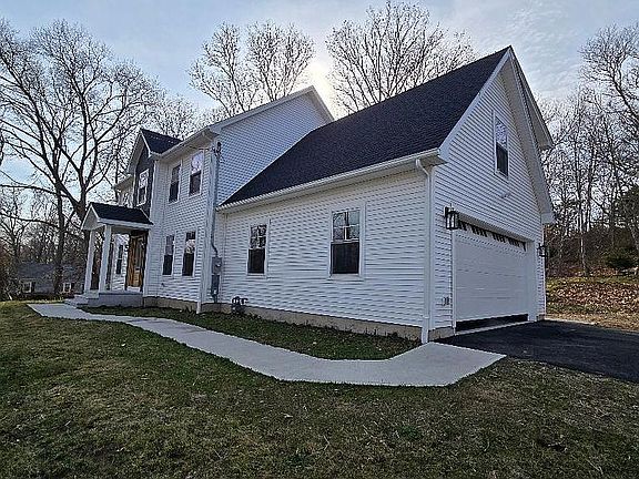 3rd image of 21 Oakwood Ave