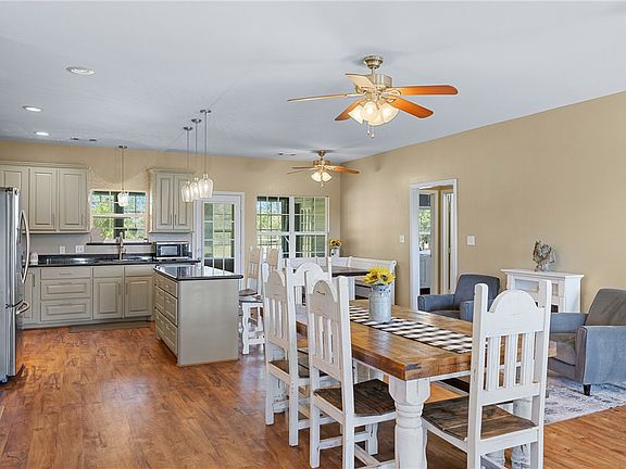 5th image of 1389 Hollis Rd