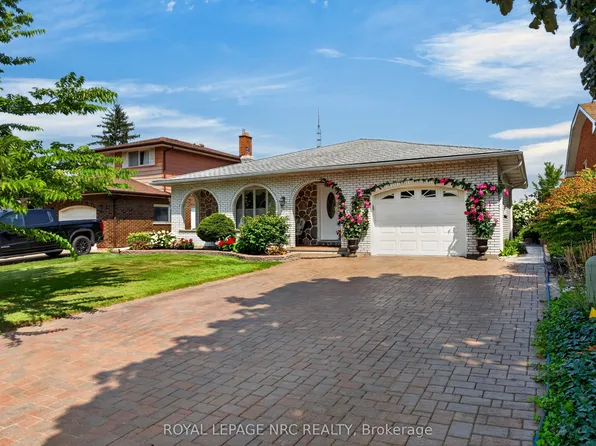 43 Brimley Cres, Saint Catharines, ON L2M 7A8