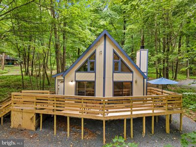 1400 Lake Ln, Pocono Lake, PA, 18347