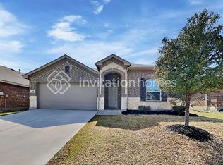 417 Pollyann Trl, Roanoke, TX 76052