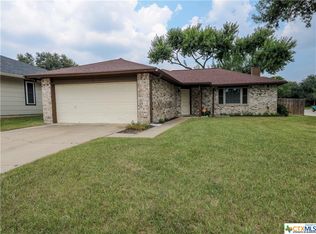 402 Roanoke Dr, Victoria, TX 77904