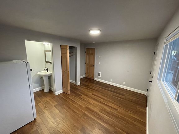 3rd image of 474 E 14th Aly APT 13