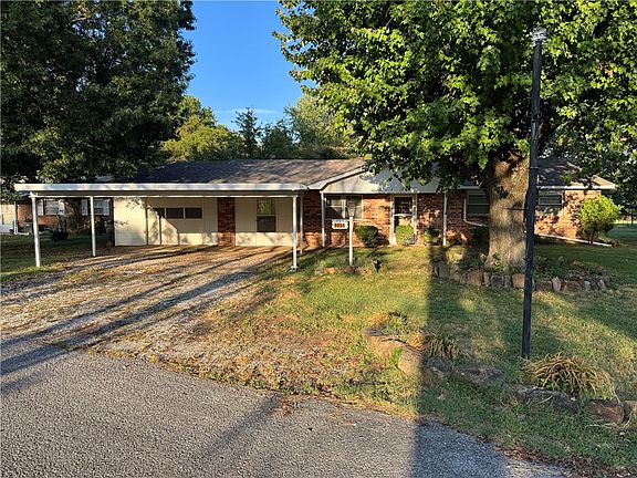 3rd image of 5094 Central Dr