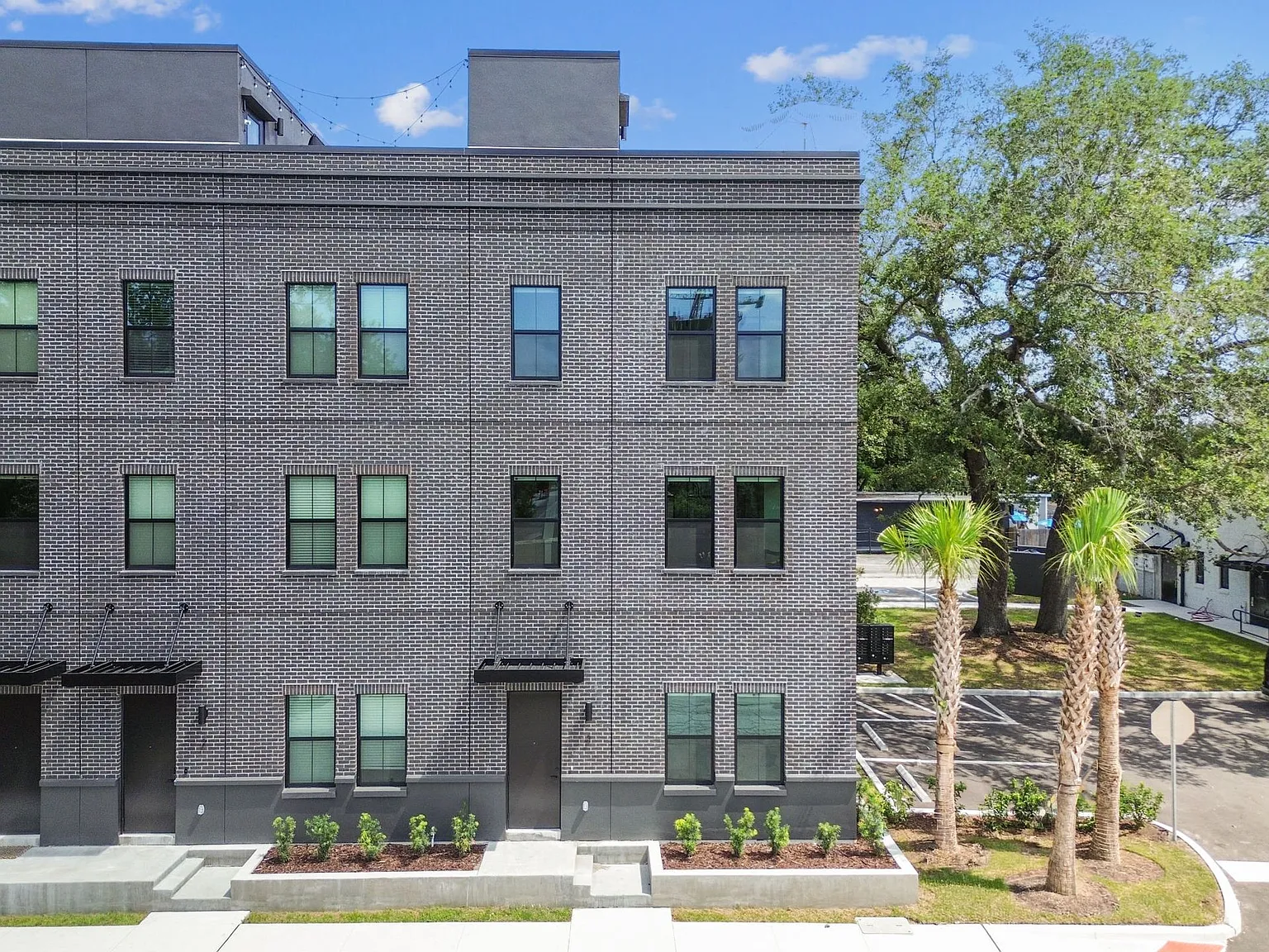 New Construction Townhome For Lease downtown Tampa, Ybor City, Gas Worx — Photo 2