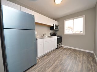 8 Westwood Vlg, Wright City, MO 63390