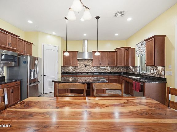 4th image of 20552 W Carlton Manor