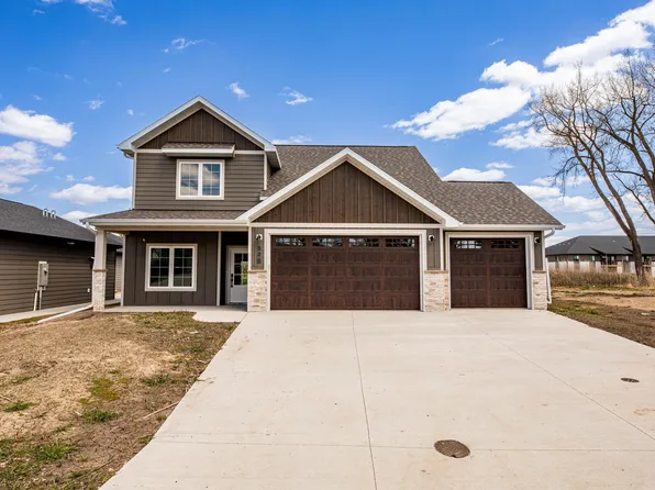 520 Leondard St, Hawley, MN 56549