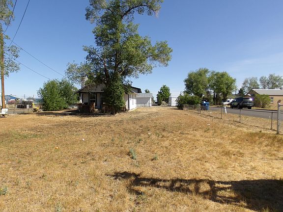 3rd image of 411 SE Evergreen Ave