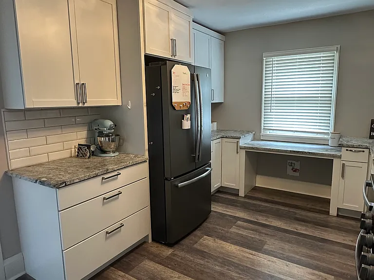 1027 S Clay St — Photo 2