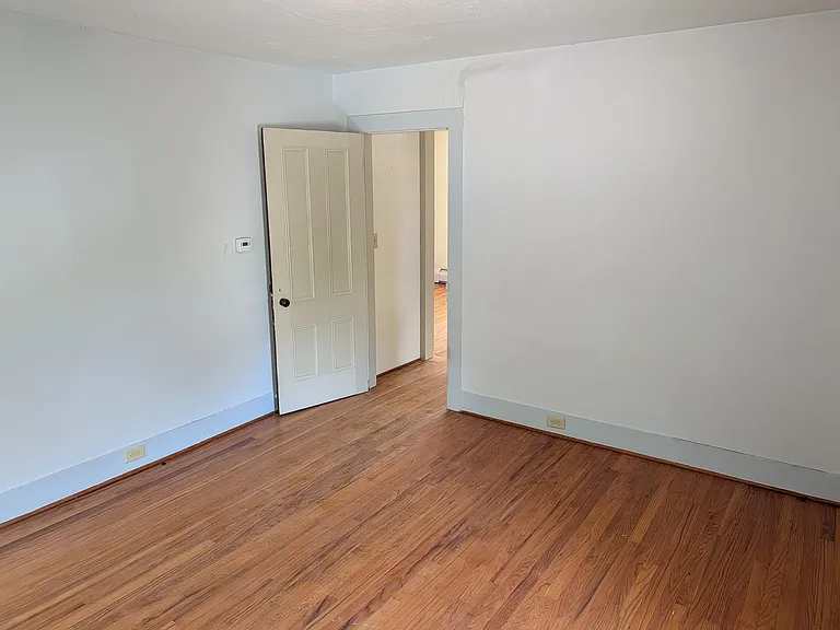 28 Walnut St #2 — Photo 8