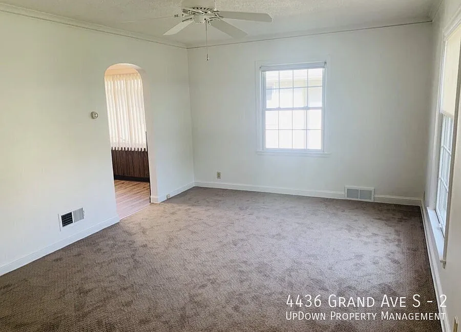 Charming 2-Bed side by side Duplex on Grand Ave S #2 — Photo 2