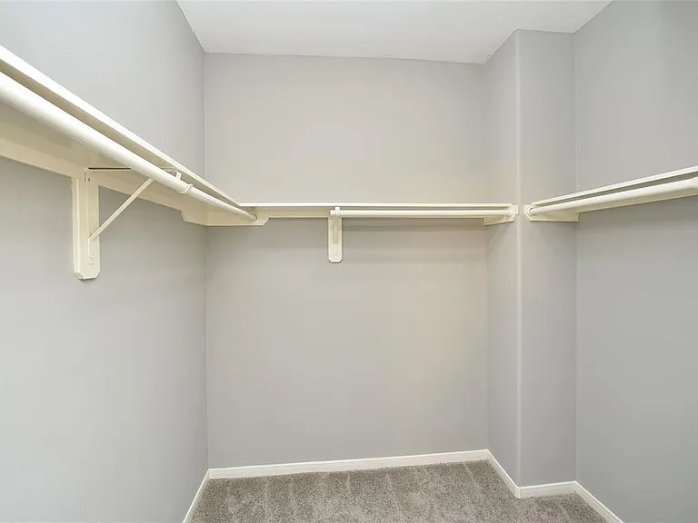 2714 Indigo Stone Ln — Photo 32
