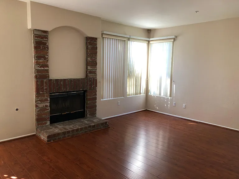 14291 Lauramore Ct — Photo 7