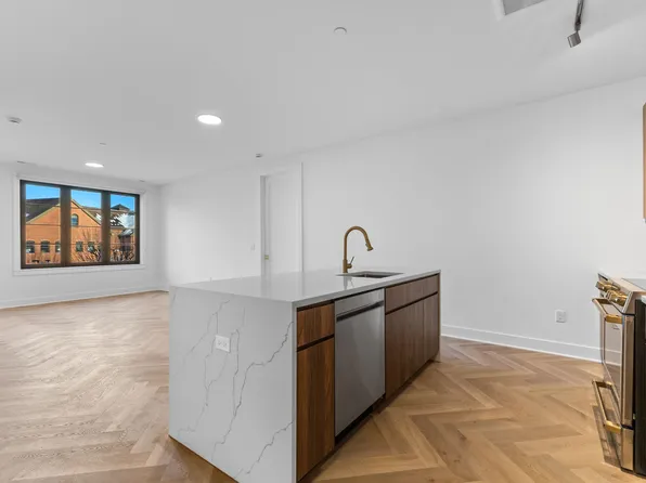 100 E Putnam Ave, Cos Cob, CT