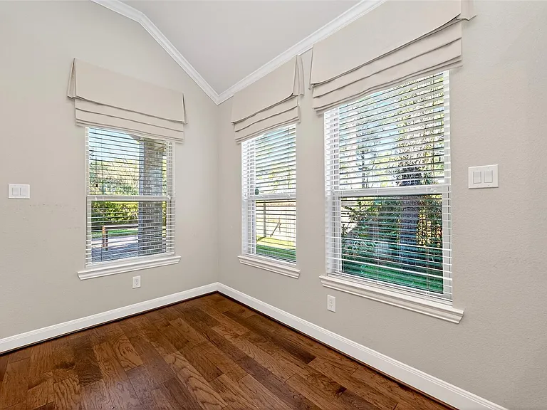 14 S Sawbridge Cir — Photo 15