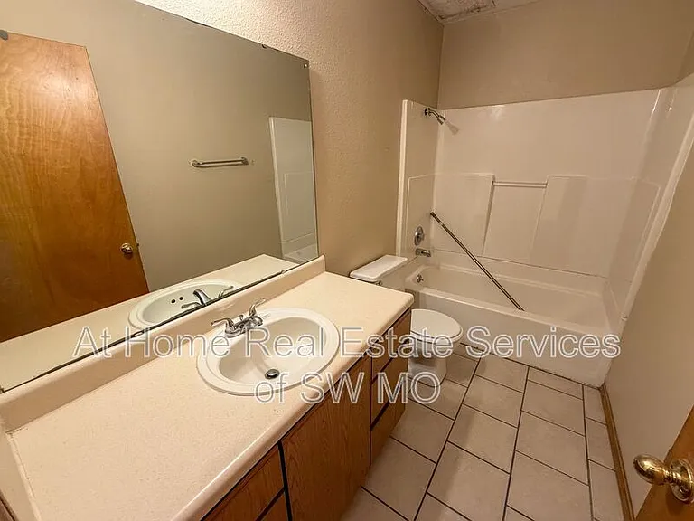 750 S Campbell Ave #750-B — Photo 5