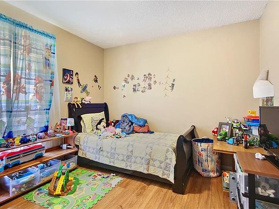 4th image of 5125 Towering Oaks Ave
