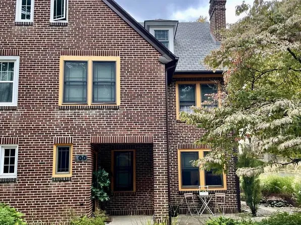 100 S 7th Ave, West Reading, PA 19611