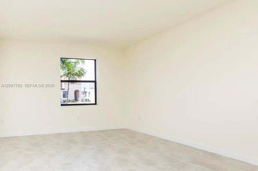 3 bed, 2.5 bath, 1650 sqft, $3,400 — Photo 4