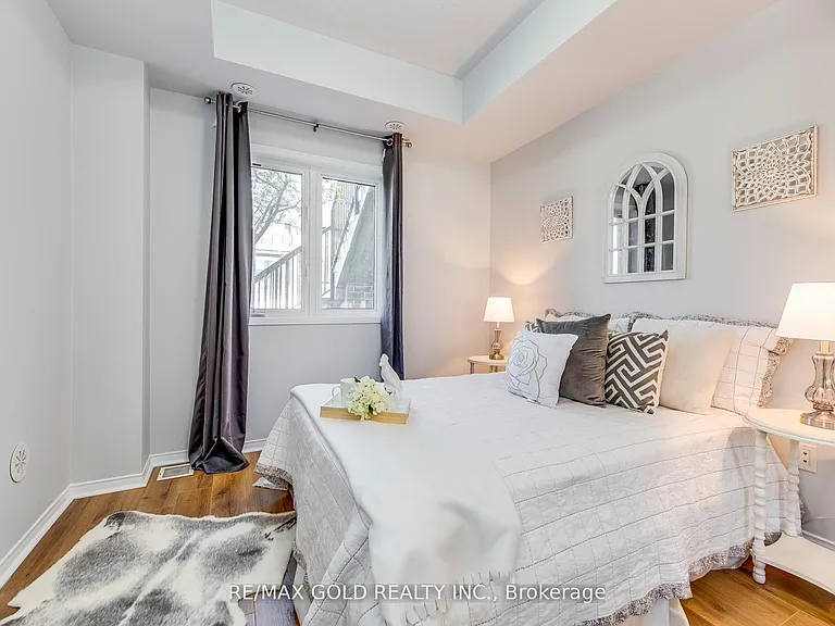 60 Fairwood Cir #88 — Photo 9