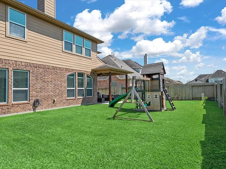 16319 Denise Terrace Dr — Photo 45
