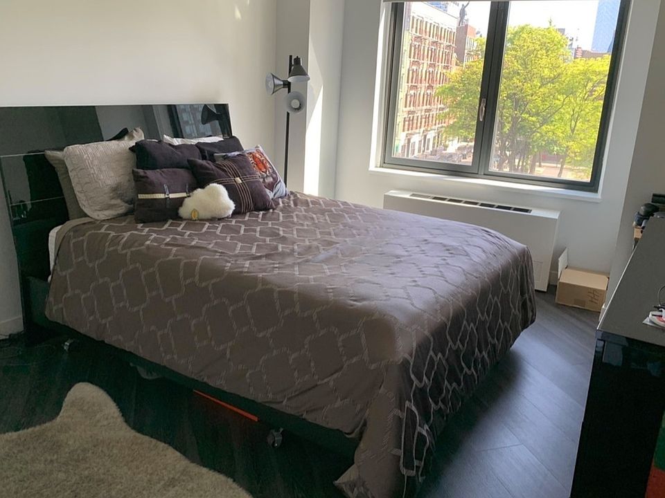 1st image of 331 E Houston St #4H