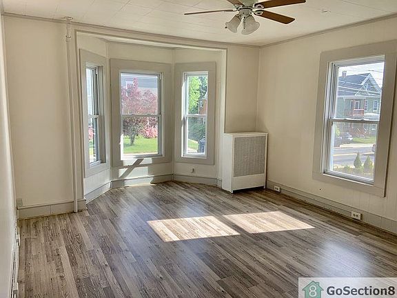 2nd image of 227 Lincoln St Floor 1