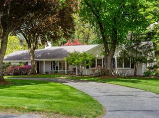 131 Prynnwood Rd, Longmeadow, MA 01106