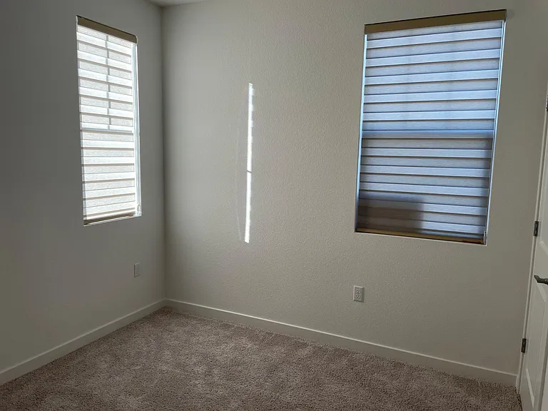801 Verdant Ln — Photo 29