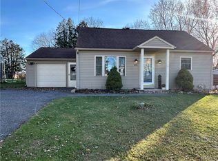 125 Kendall Dr W, East Syracuse, NY 13057