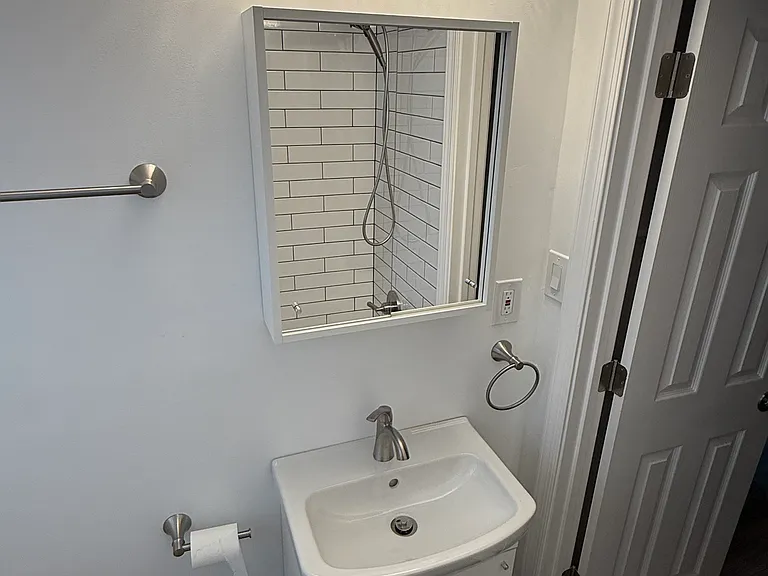 2048 N Darien St — Photo 10