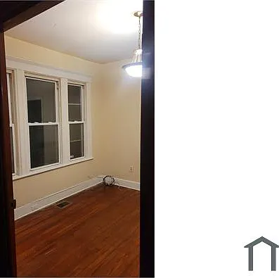 78 Clerk St #1 — Photo 2