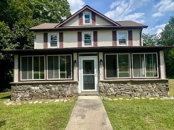 43 S Main St, Harriman, NY 10926