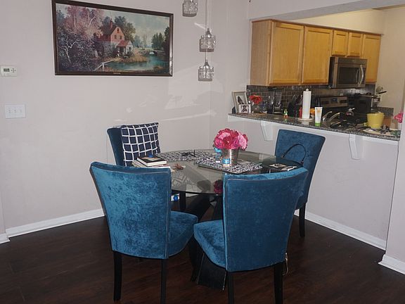 5th image of 7862 Carriage Pointe Dr