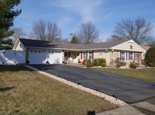 146 Andover Ln, Matawan, NJ 07747
