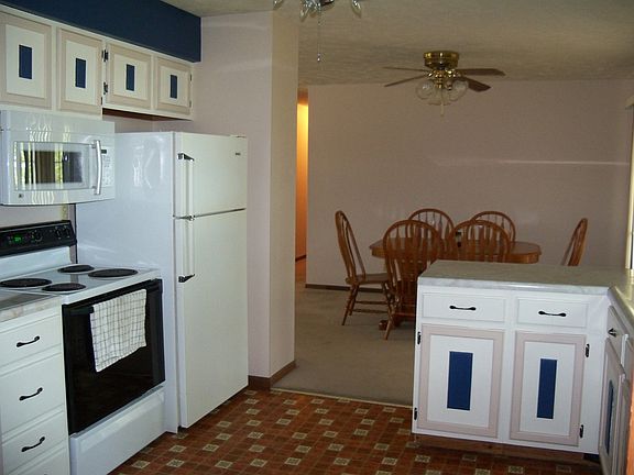 4th image of 125 Mitchell St