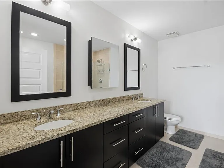 1080 Peachtree St NE #1411 — Photo 11