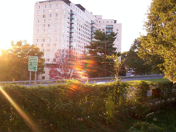 5th image of 10500 Rockville Pike Unit 1415