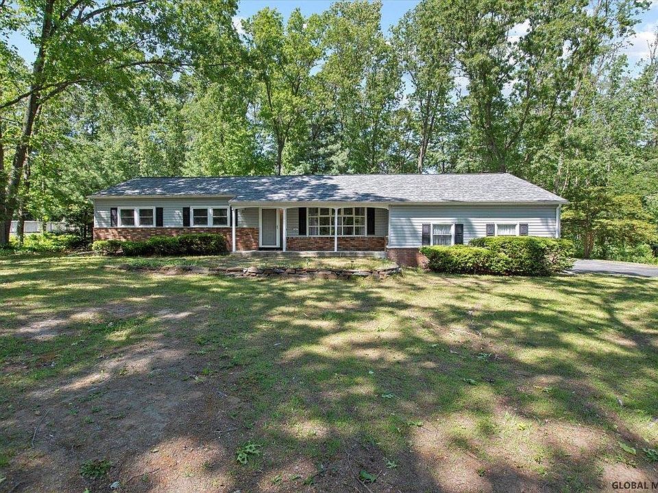 1st image of 45 Sweet Brier Dr