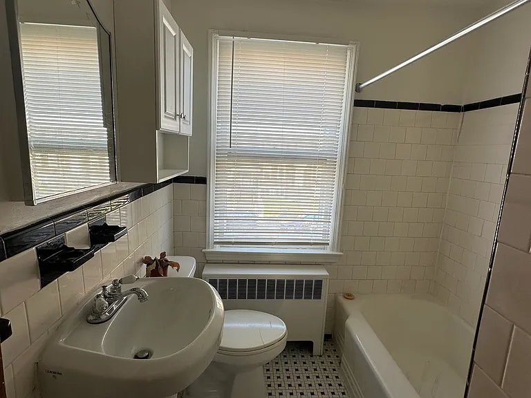 3529 Pelham Ave #2 — Photo 5
